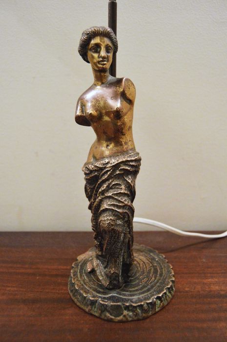 Candeeiro de Mesa Antigo de Bronze com Vénus de Milo.