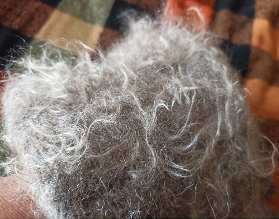 Пуховый платок плотной вязки