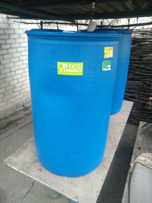 Бочки пластиковые  210л