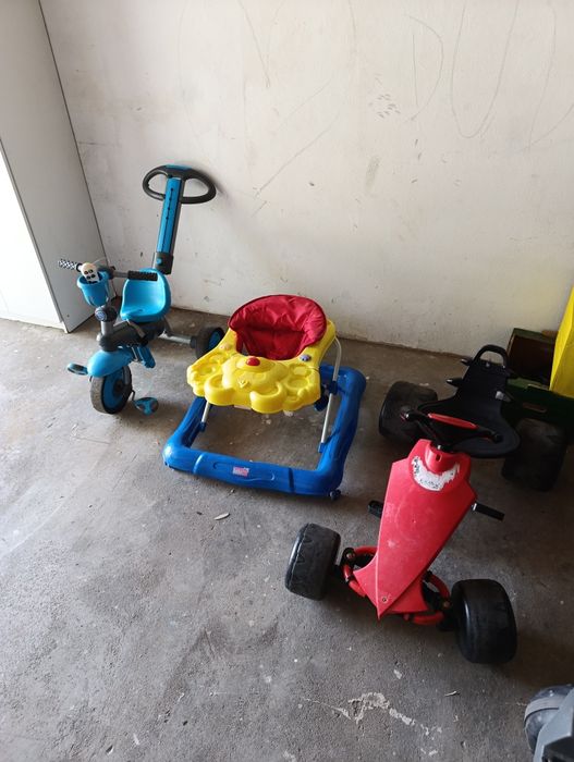 Triciclo ,carro e andarilho