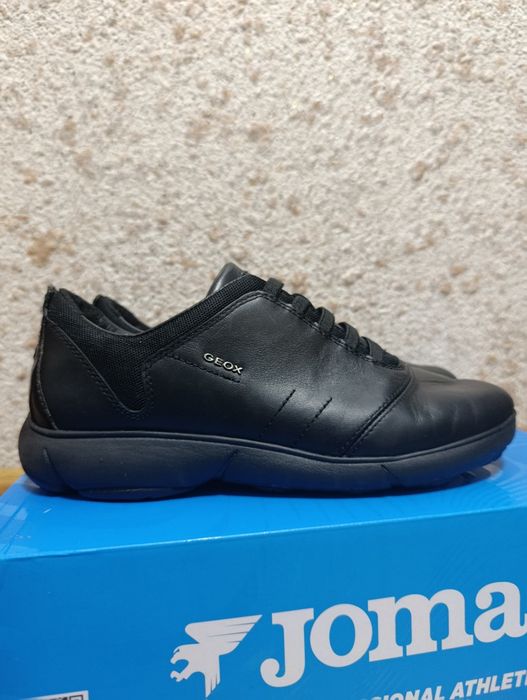 Кросівки жіночі GEOX