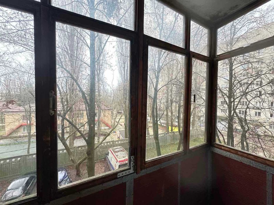 Продаж 2к квартири біля метро Дорогожичі