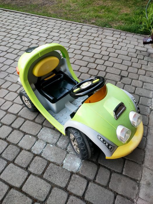 Samochód dla dziecka na akumulator.