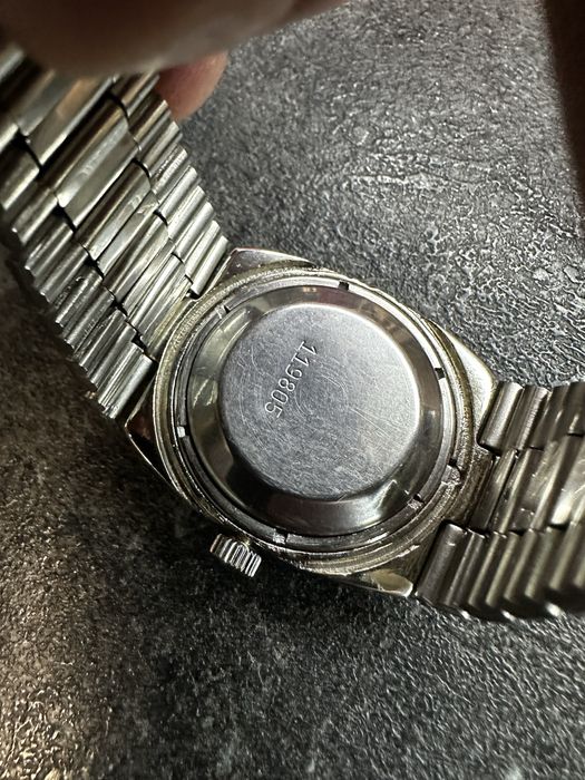 Продам наручные часы Слава танк телевизор как новые не ракета полет