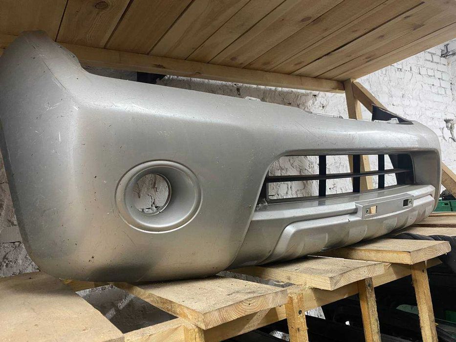 Бампер передній Nissan Navara D40 Pathfinder R51 патфандер