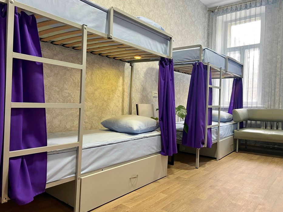 Новий сучасний хостел у Києві | Дмитрівська