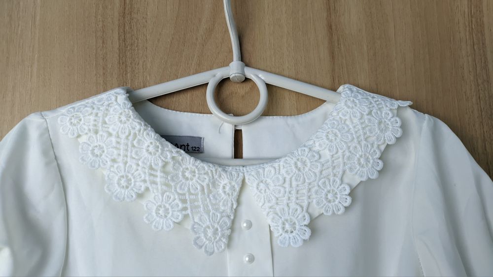 Белая блузка для школы.