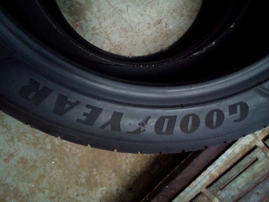 Pneus 285 40 r 21 semi novos