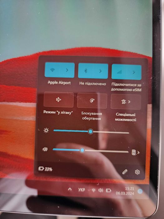 Microsoft Surface Pro X Platinum 13" 2880x1920 8/256Gb 4G LTE eSIM SIM