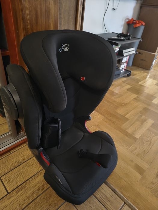 Britax Romer Kidfix 3 - pasuje do Volvo!