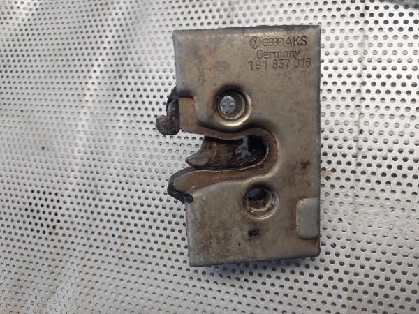 Fechadura / fecho da mala VOLKSWAGEN Golf II (19E, 1G1)