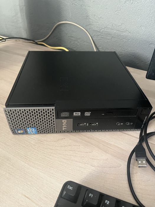 Komputer Dell zestaw jednostka monitor klawiatura mysz w pełni sprawne