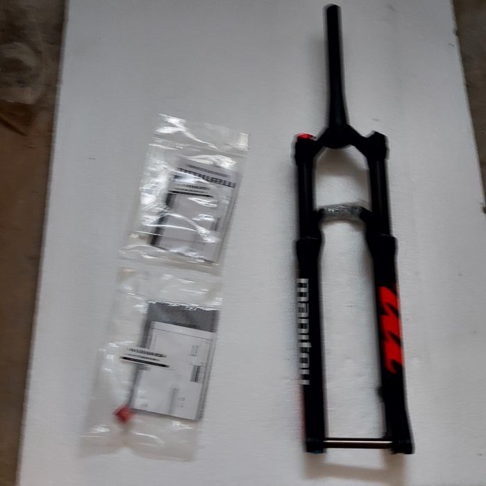 Widelec Manitou Machete PRO 29 120 mm