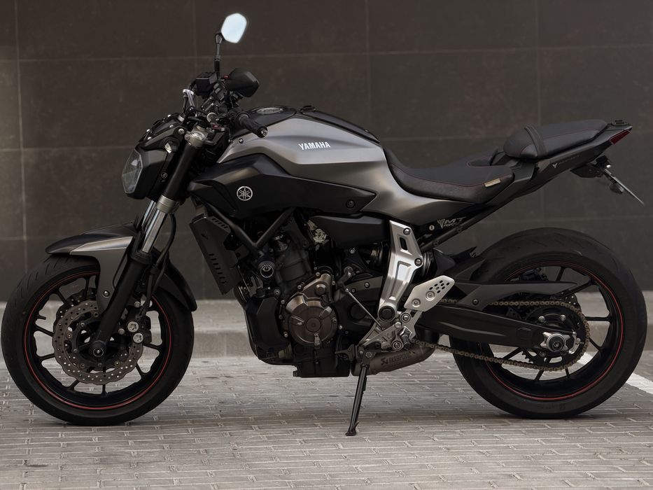 YAMAHA MT07 - Full Extras!
