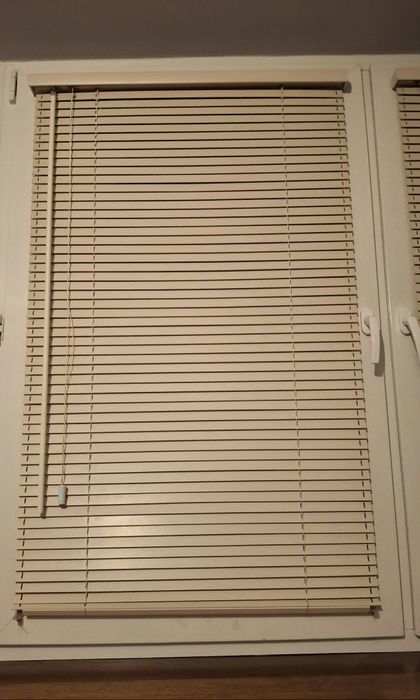 Używane żaluzje drewniane