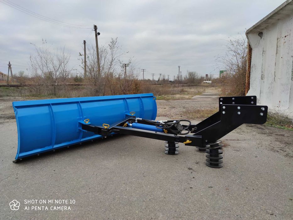 Лопата снегоуборочная,отвал снегоуборочный на МТЗ ЮМЗ Т-40.