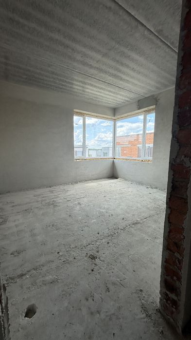 Котедж Солонка 130кв.м 2.5 сотки з центральними комунікаціями, гараж, готовий, можна вже робити ремонт