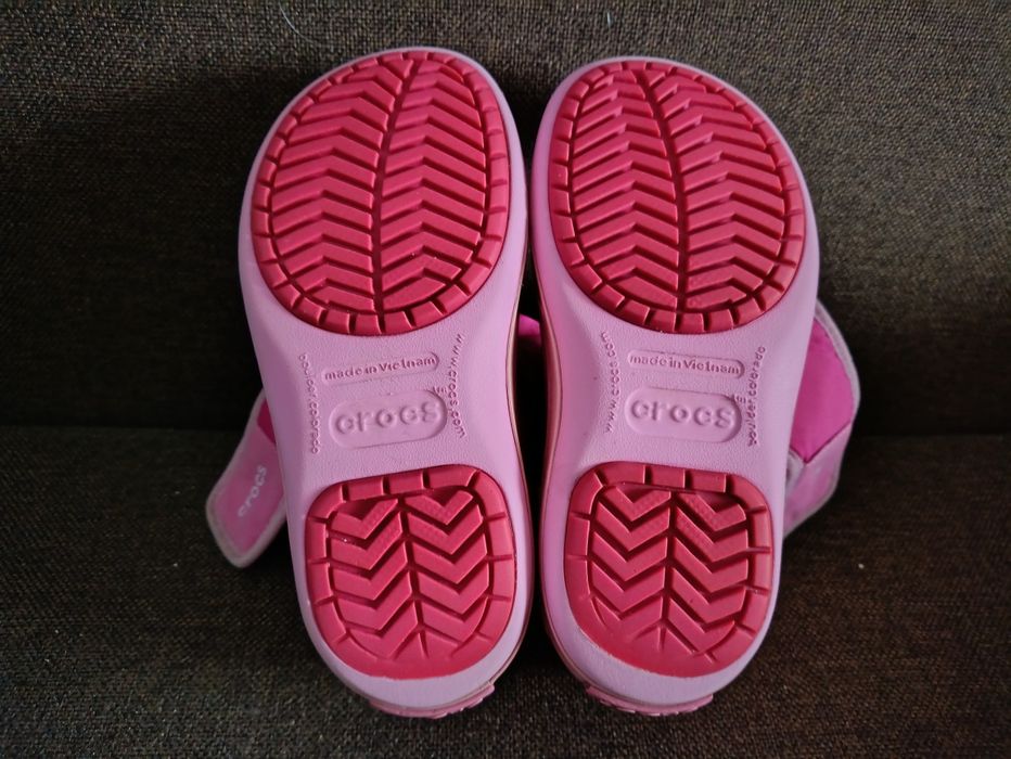 Дитячі чобітки Crocs для дівчинки. Бу.