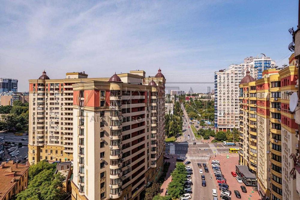 Оренда просторої 4к квартири Золотоустівська Центр Київ