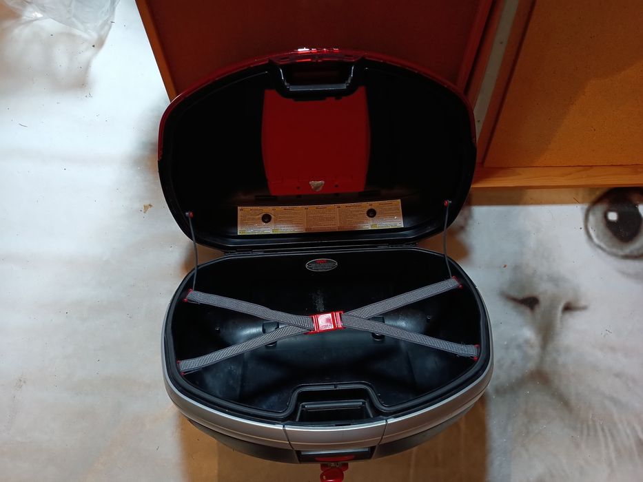 Top case Givi V46 + base monokey