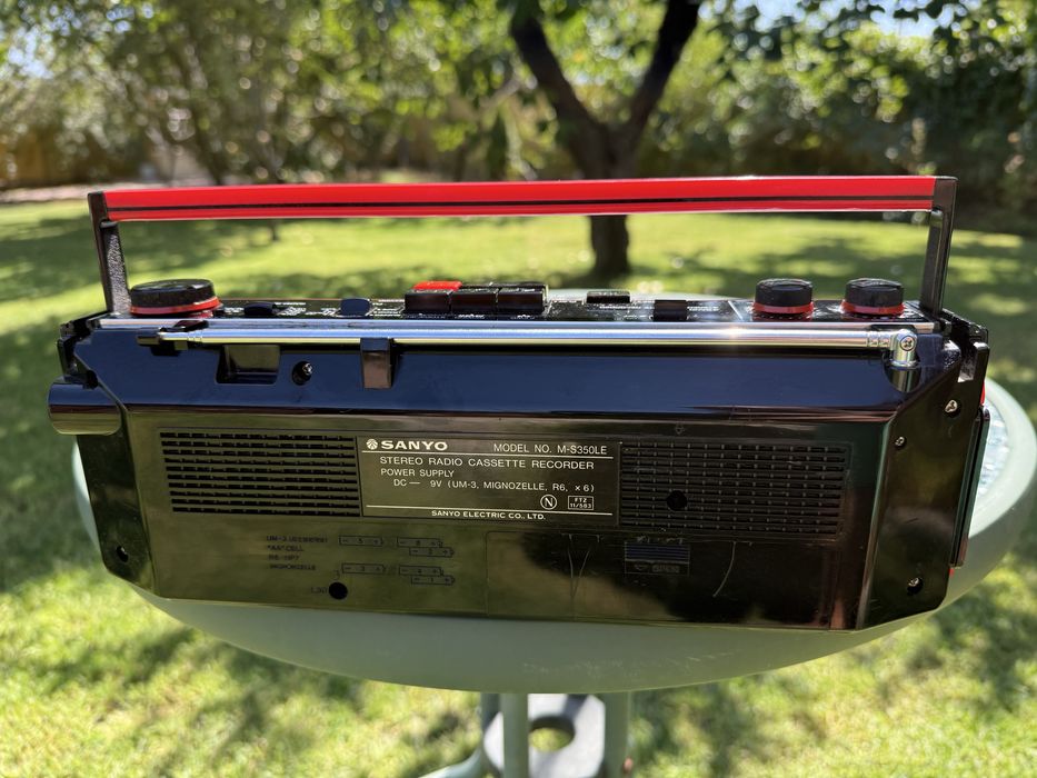 Продам магнитолу SANYO M-S350LE