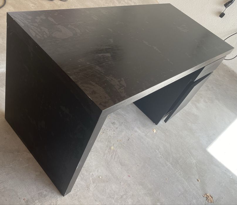 Secretaria modelo MALM do IKEA