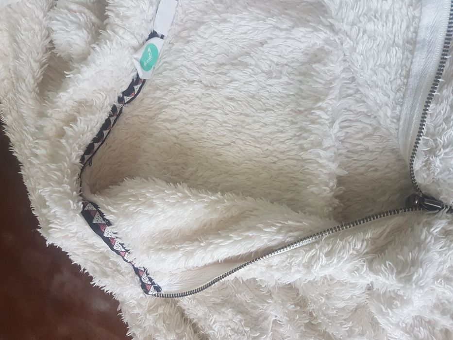 Кофта белая мягкая Roxy