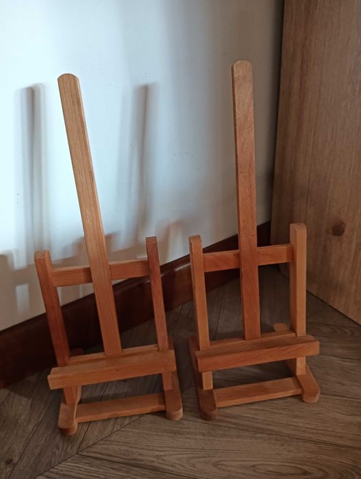 Sztaluga stołowa drewniana ekspozycyjna zestaw 2szt