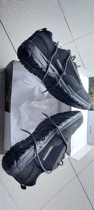 Calçado de montanha ou caminhada muito confortáveis