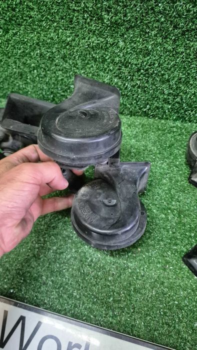 Buzinas Originais Audi A4 B5 8D Passat B5 Com Suportes originais