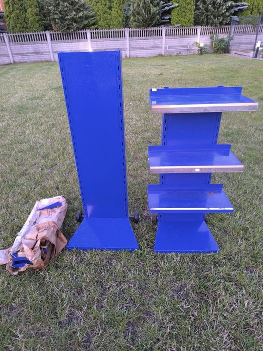 Regały, banery po sklepie motoryzacyjnym, reklama, stojaki Mobil,Bosch