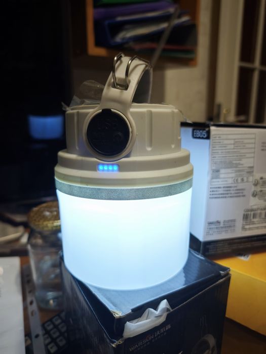 Warsun eb05 аккумуляторний ліхтар з сонячною панеллю. Посилений аккум