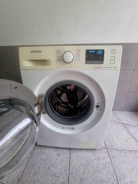 Máquina de Lavar Roupa Samsung EcoBubble 7kg