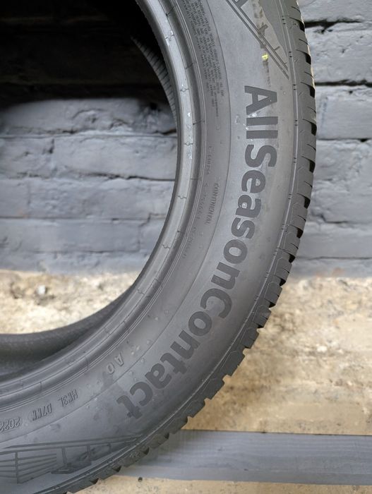 Комплект всесезонніх шин Continental 235/55 R18 235*55 R18 001811