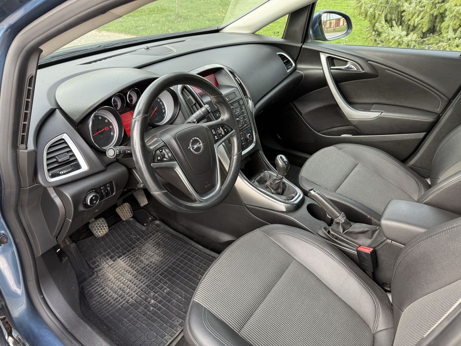 Opel Astra J 1.4 Turbo 140KM