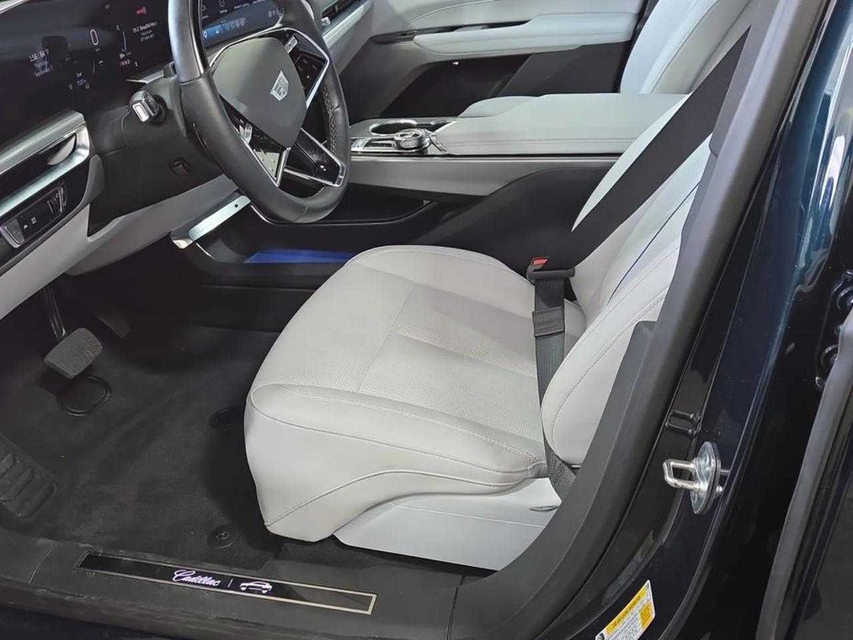 2025 Cadillac LYRIQ Luxury