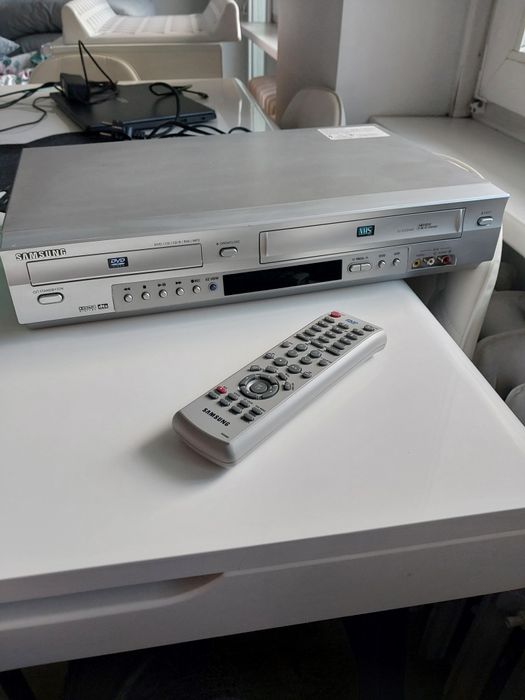 Samsung SV-DVD440 MP3 DVD/VCR DUAL DECK Magnetowid z pilotem