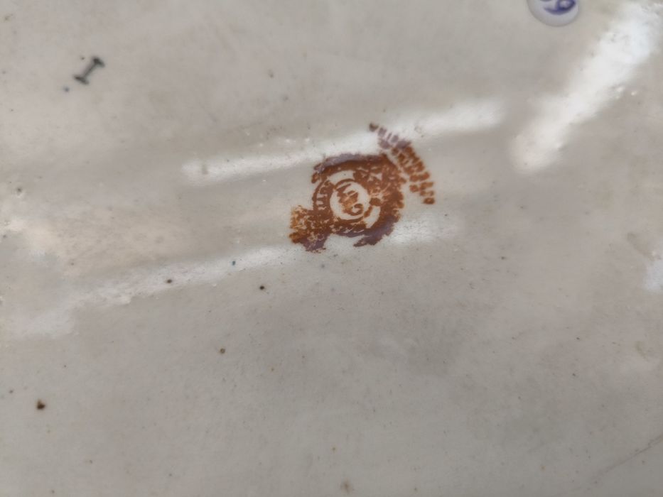 Travessa Antiga em Faiança Deco Floral Castanha
Bela travessa oval ant