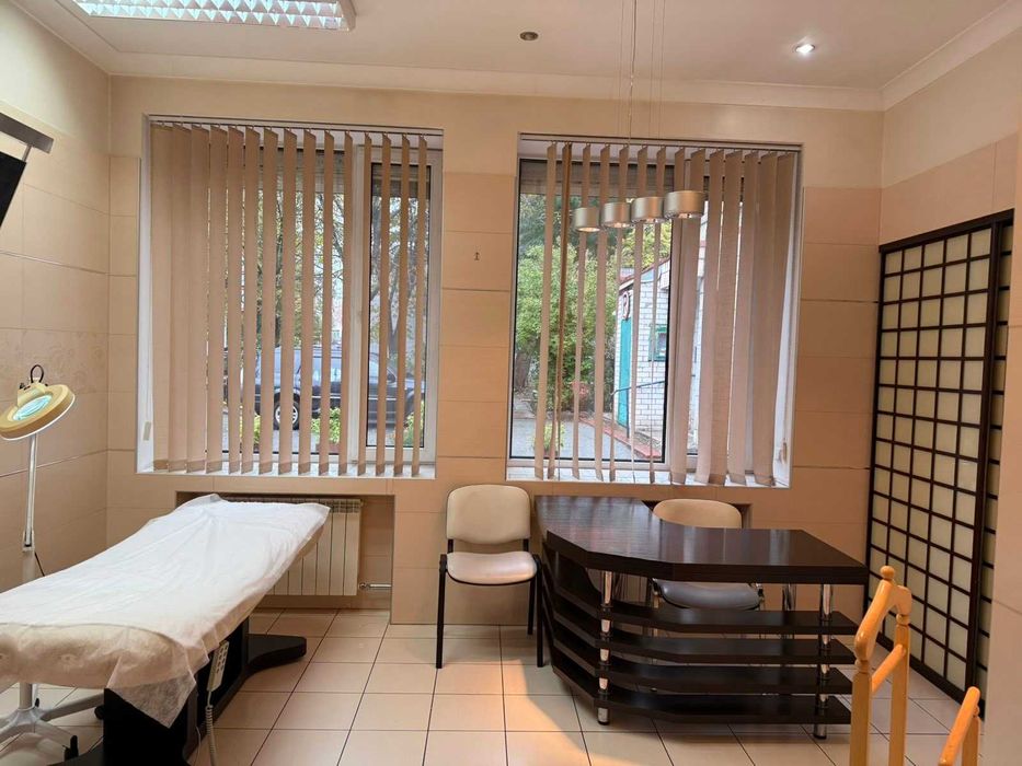 Довгострокова/погодинна оренда кабінету