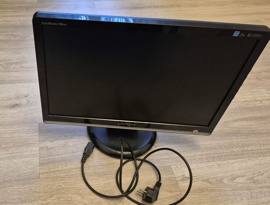 Монитор LG Flatron L 1900R