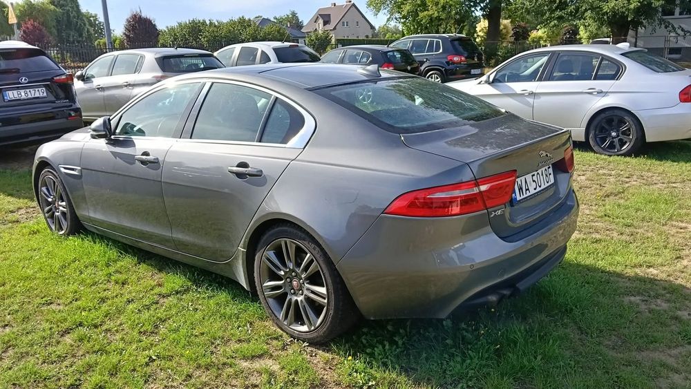Jaguar XE
