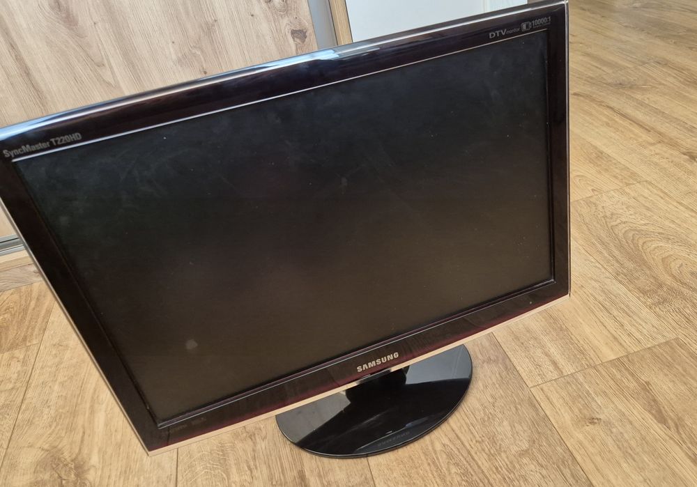 Samsung T220HD monitor i tv 22 cale