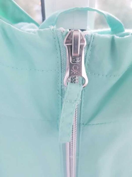 Corta Vento | Parka | Kispo | Impermeável verde água Benetton 10 anos