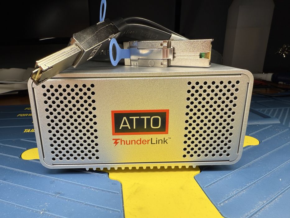 ATTO ThunderLink SAS to Thunderbolt 2