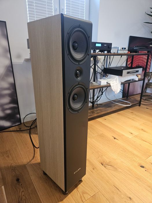 Kolumny Pylon Opal 23 mkII