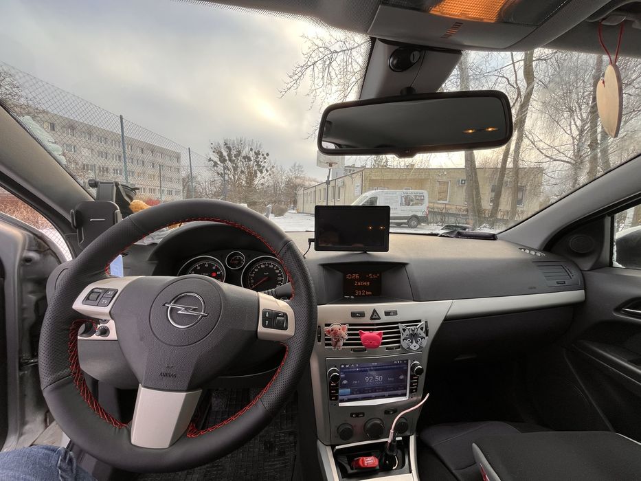 Opel Astra III GTC 1.4 COSMO 2008