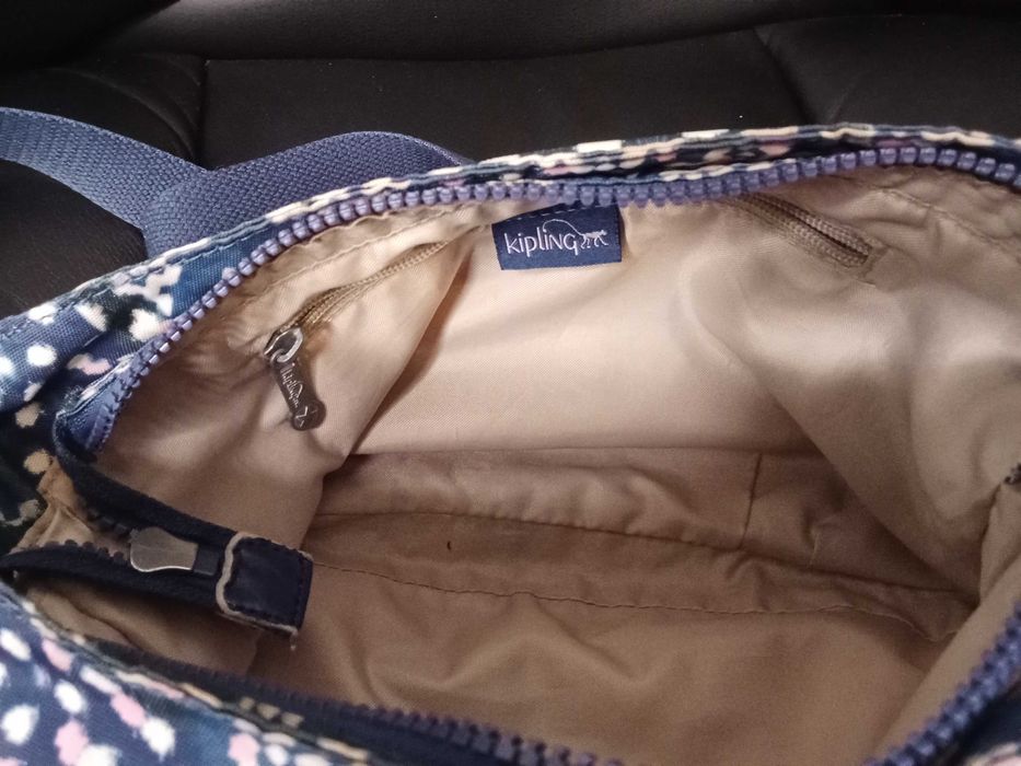Сумка Kipling. Оригінал. Цікавий принт.