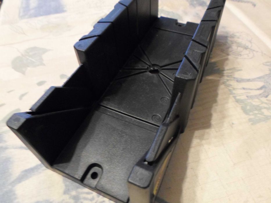 Стусло столярне (пласт) (22,5°, 45°, 90°), 295х80х70мм Topex без пилки