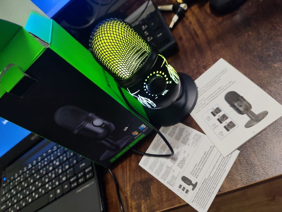 Продам мікрофон для стрімера з rgb підсвіткою і подавленням шуму.