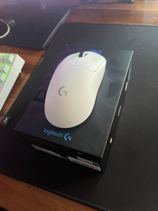 Rato Óptico Logitech G Pro X Superlight Wireless 25600DPI Branco